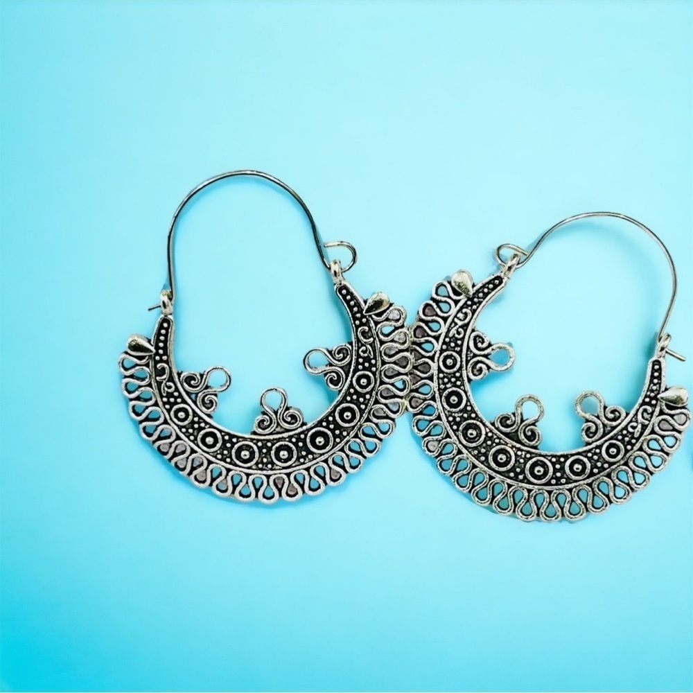 New Silver Tone Boho Ornately Detailed Beautiful Crescent Shaped Hoop Earrings